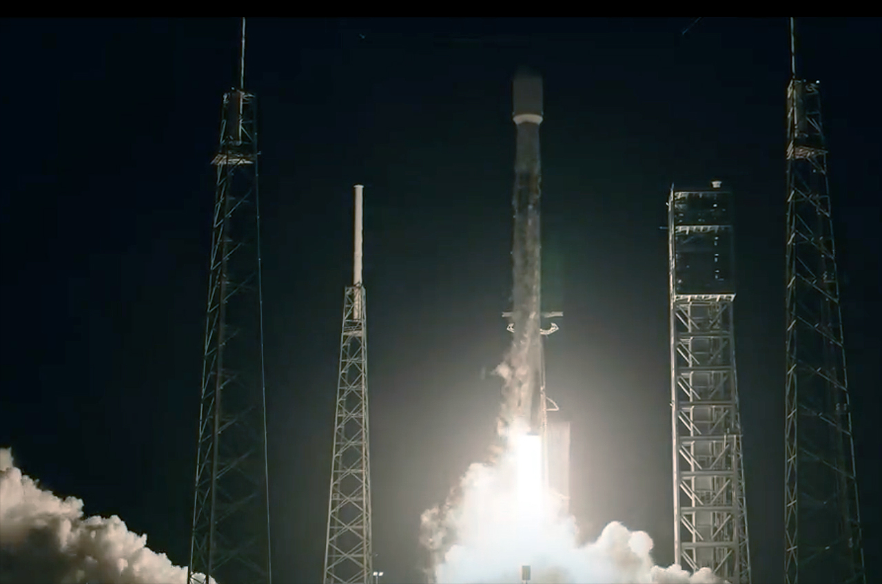 SpaceX launches 23 Starlink satellites on its second spaceflight in a day