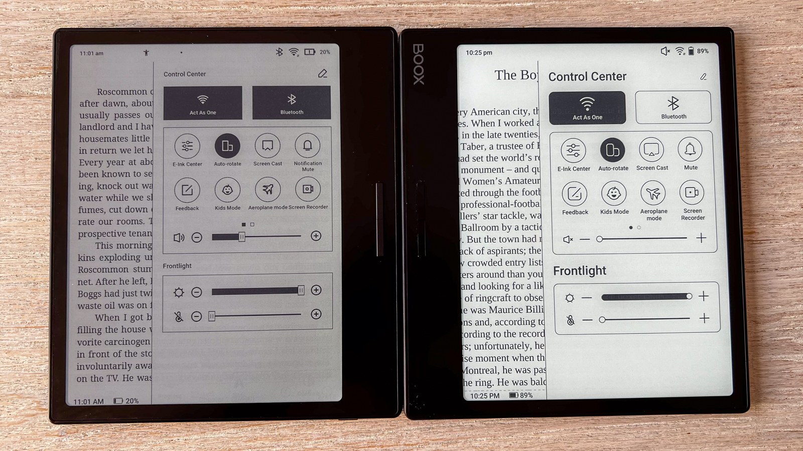 The dull screen of the Onyx Boox Go Color 7 (left) beside the brighter screen of the Onyx Boox Page (right)