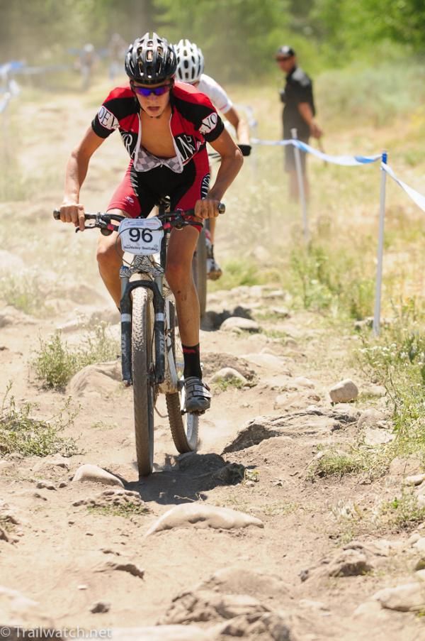 Stephan Davoust (Durango Devo) riding through a man-made rock garden in the 17-18 race