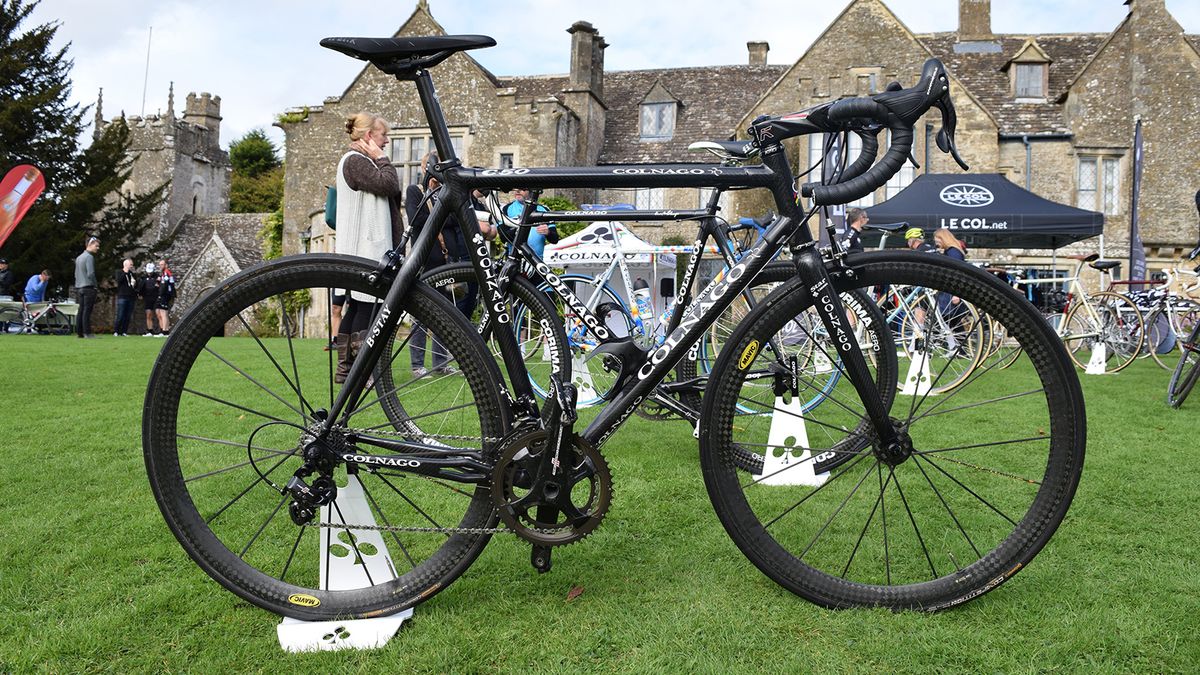 Another Colnago C50, this time with an 11-speed Campagnolo Record groupset