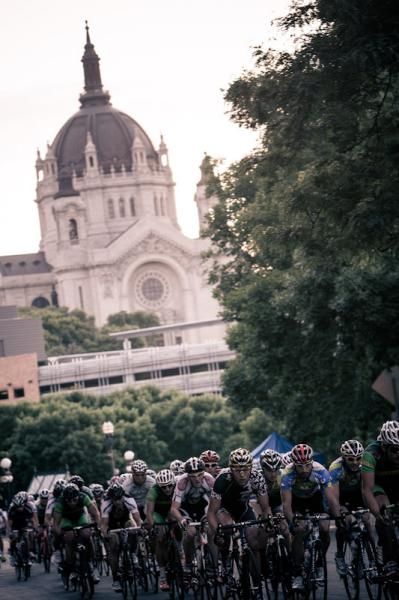 The men head back towards the finish area.