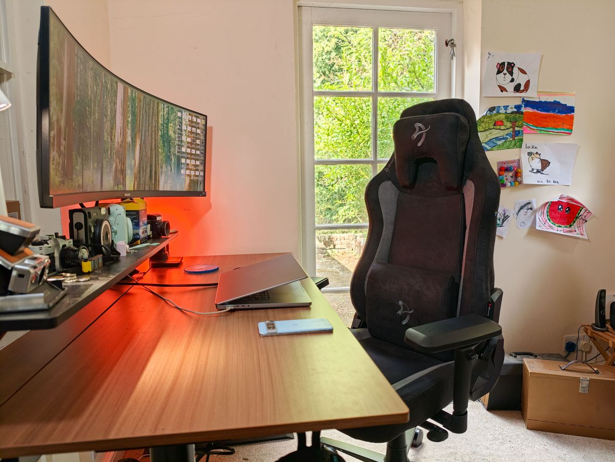 Arozzi Vernazza Supersoft gaming office chair in a home office room