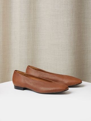 The Amarantos Loafer in Tan Deerskin