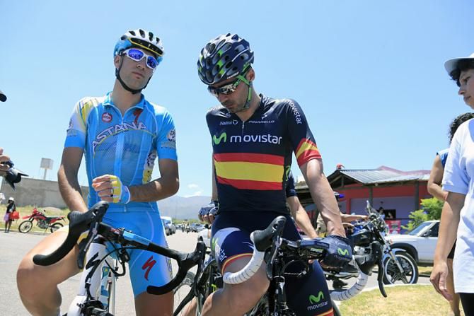 Vincenzo Nibali (Astana) and Spanish champion Francisco Ventoso (Movistar) await the start.