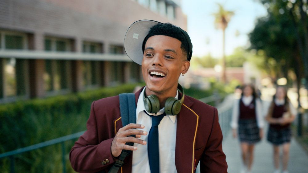 Jabari Banks as Will in Bel-Air, smiling outside of school