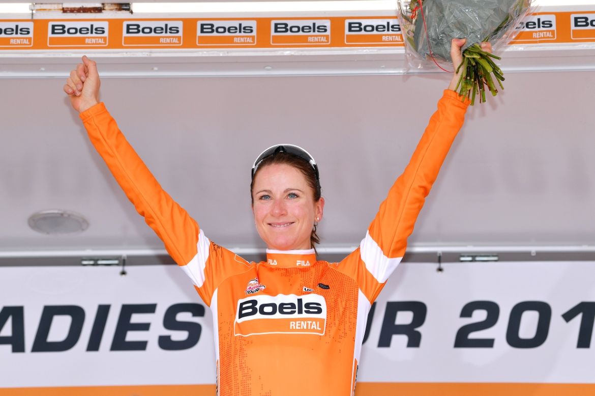 Annemiek van Vleuten (Mitchelton-Scott) in the leader's jersey
