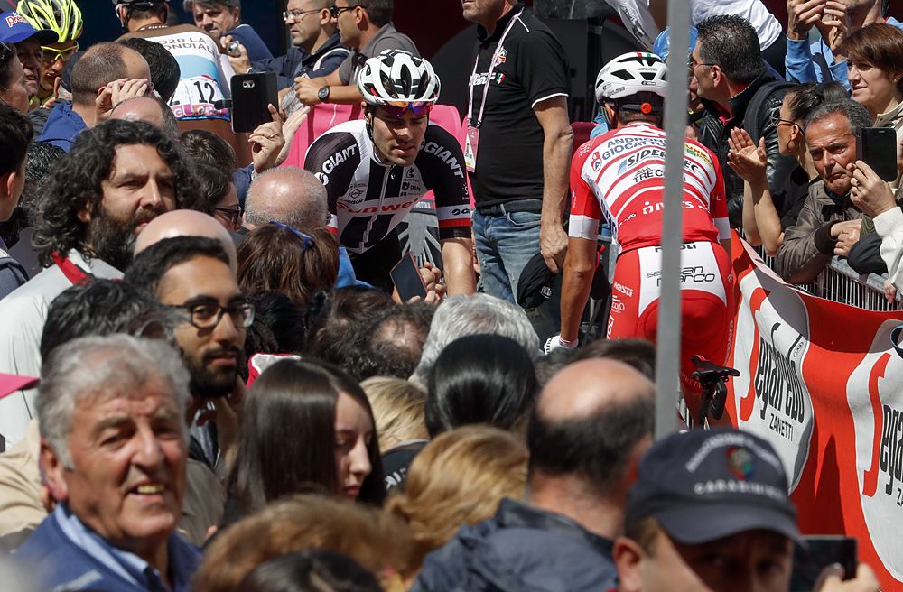 Tom Dumoulin (Sunweb) at stage 10 at the Giro d'Italia