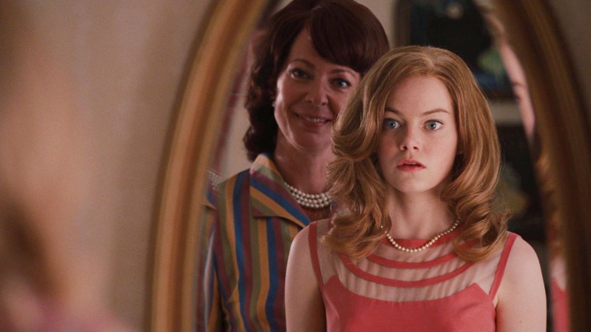 Allison Janney and Emma Stone in The Help