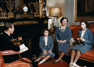 KING GEORGE VI PRINCESS MARGARET QUEEN MOTHER & PRINCESS ELIZABETH BRITISH ROYAL FAMILY