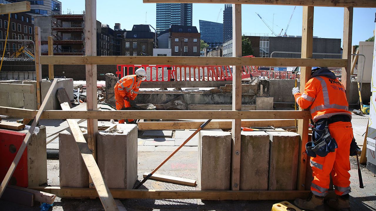 HS2 workers © ISABEL INFANTES/AFP via Getty Images