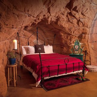 grinchs cave bedroom