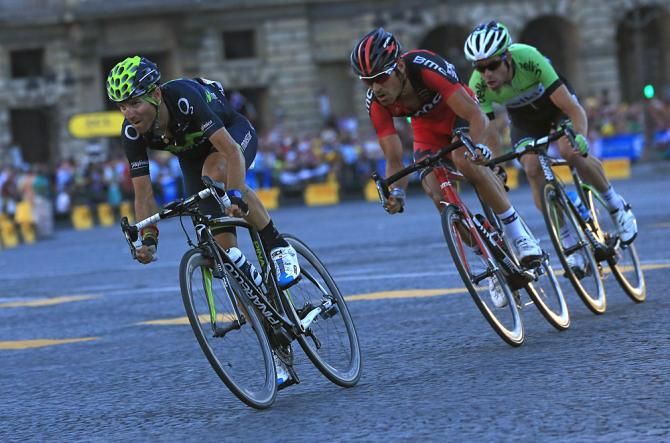 Alejandro Valverde, Manuel Quinziato and Bram Tankink in the late breakaway