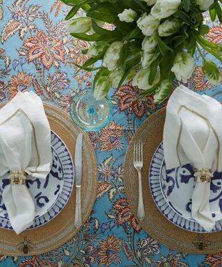 Blue flower table cloth