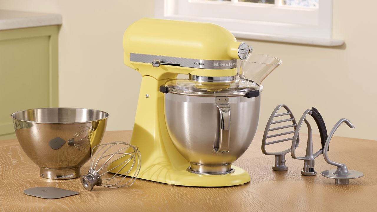 KitchenAid&#039;s 2025 Colour of the Year stand mixer 