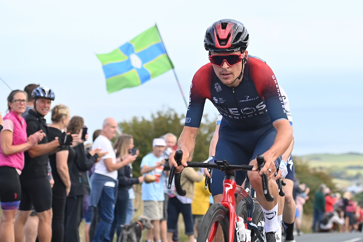 Picture by Will PalmerSWpixcom 07092022 Cycling 2022 AJ Bell Tour of Britain Stage 4 Redcar to Duncombe Park Helmsby England Tom Pidcock of Team INEOS Grenadier climbing the Robin Hoods Bay KOM