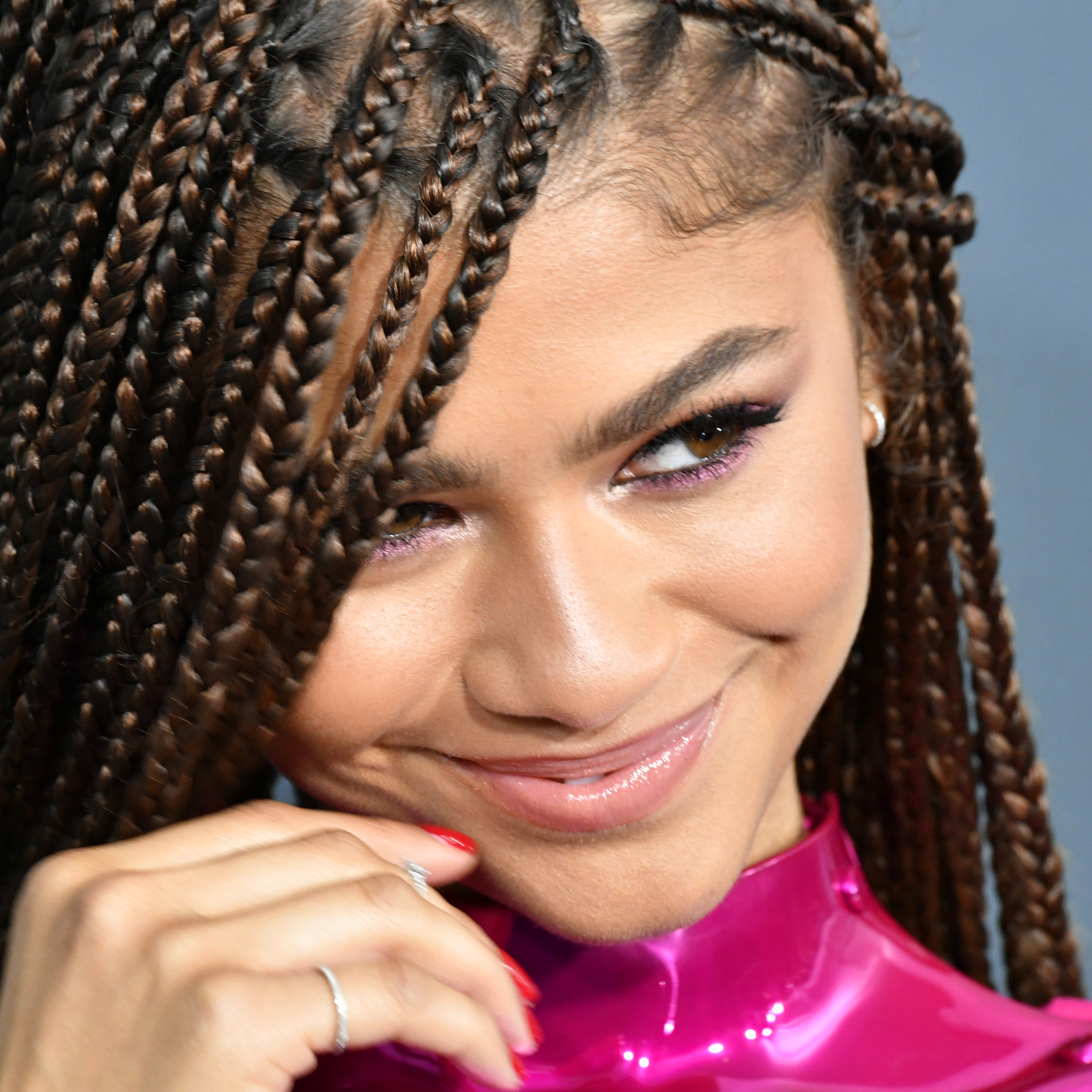 Knotless Braids: A Guide to the Pros, the Cons, and the Styles
