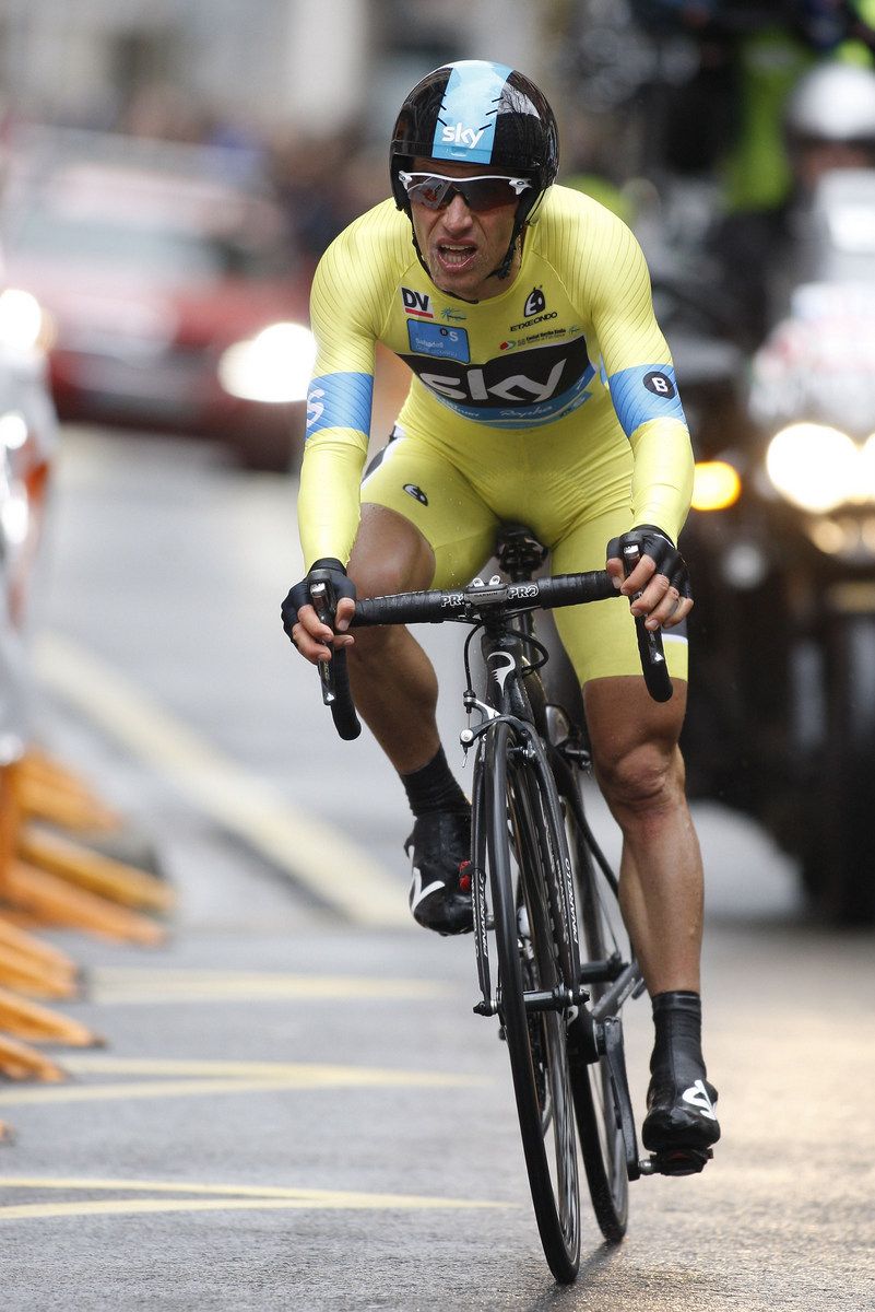 Race leader Sergio Henao (Team Sky)