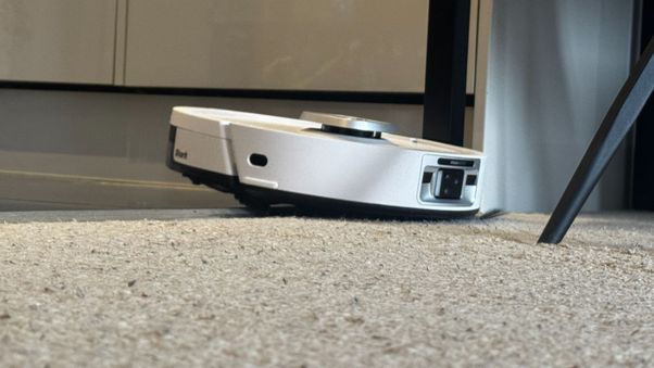 Shark PowerDetect UV Reveal lifting its mop pad