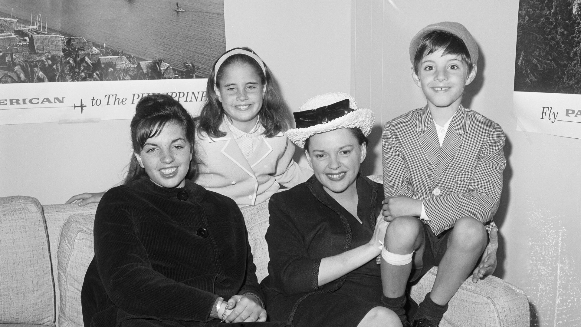 L-R: Liza Minnelli, Lorna Luft, Judy Garland and Joey Luft