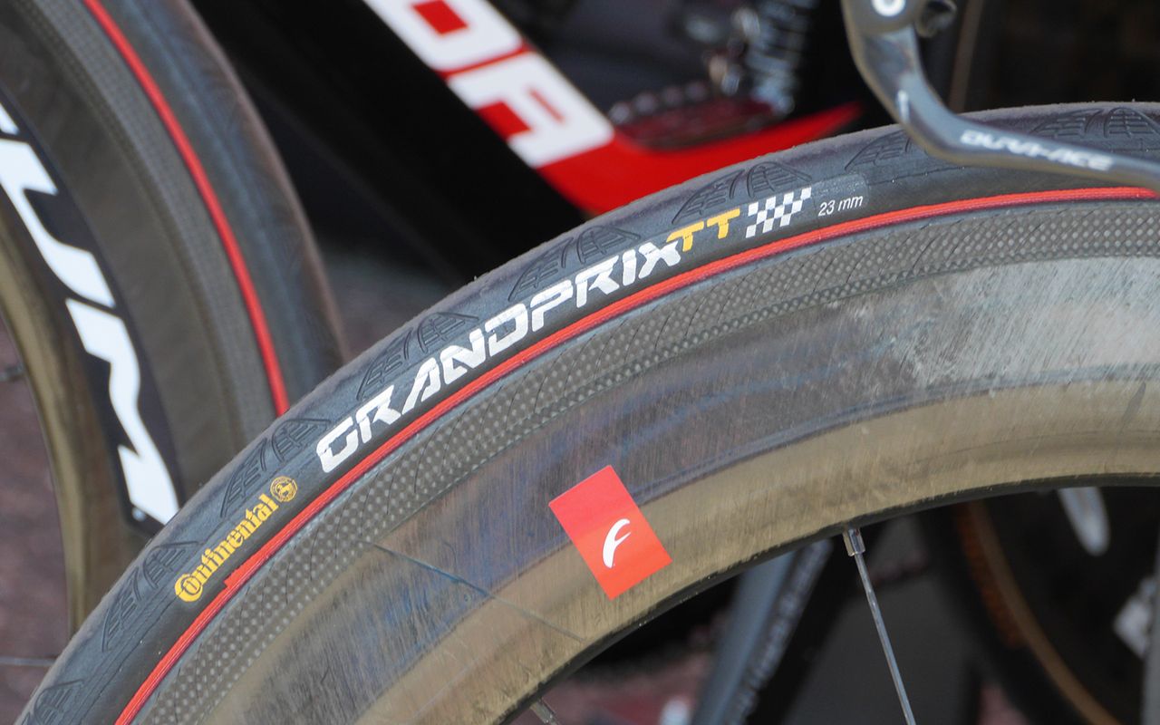 25mm tyres are so prominent on road stages now, seeing 23mm tyres seems strange