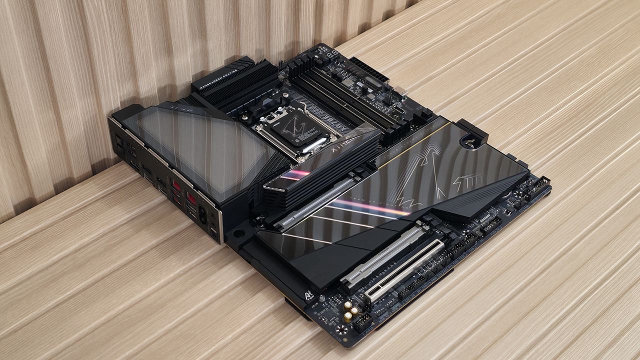 Gigabyte X870E Aorus Xtreme AI Top