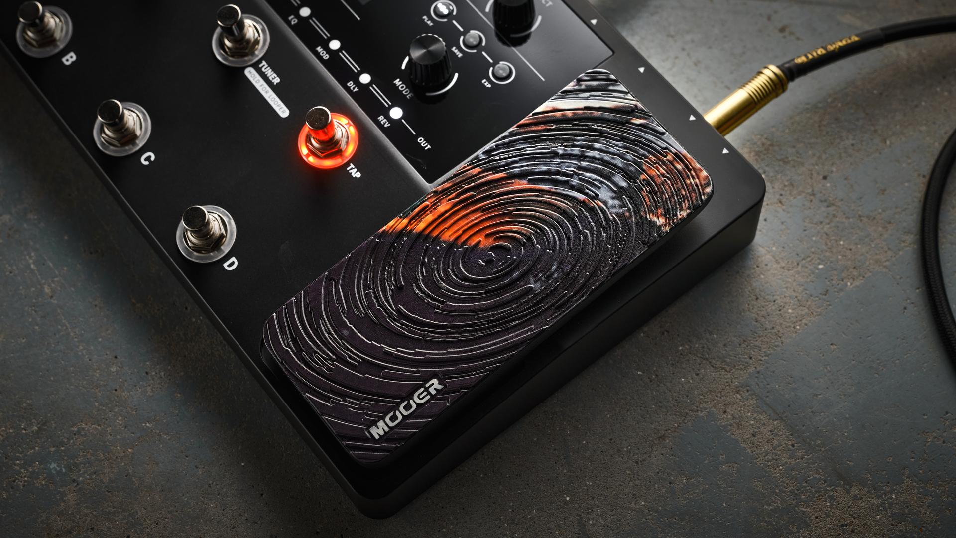 Close up of the expression pedal on the Mooer GE150 Max Li multi-effects pedal
