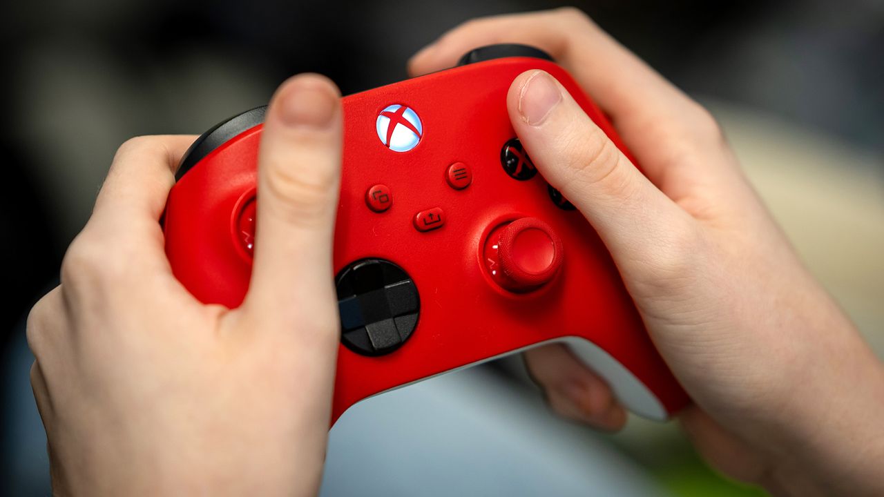 Red Xbox controller