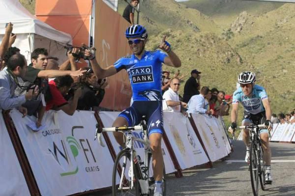 Alberto Contador (SaxoBank) wins the stage