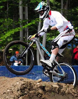 Jared Graves (Yeti Fox Shox) on his way to victory