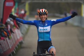 Helen Wyman wins her 10th national cyclo-cross title