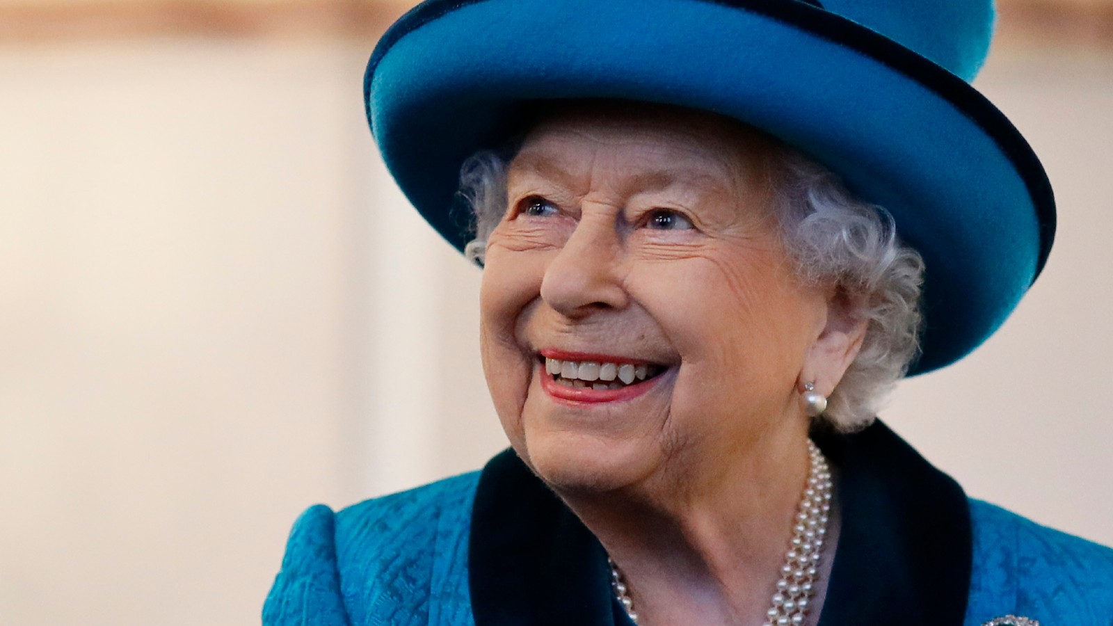 The Queen to break special royal record this year thanks to Meghan ...
