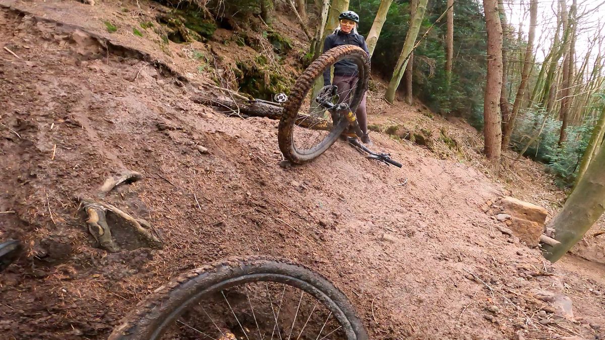 MTB trail crash