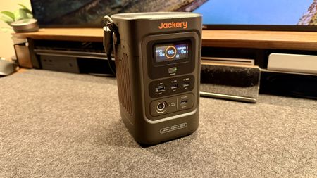 Jackery | Explorer 240D