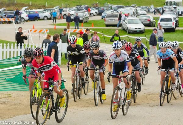 Crystal Anthony (Cyclocrossworld.com) takes another hole shot