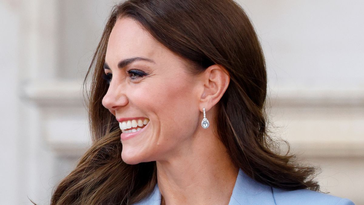 Kate Middleton shows off her football talents in high heels | GoodtoKnow