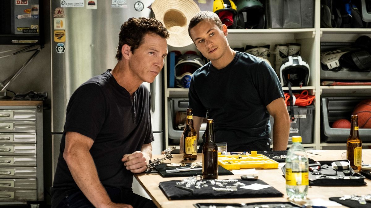 Shawn Hatosy and Finn Cole in Animal Kingdom season 6 episode 6