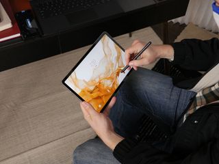 Samsung Galaxy Tab S8 Hands