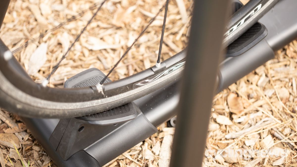 Wahoo Kickr Rollr front wheel cradle