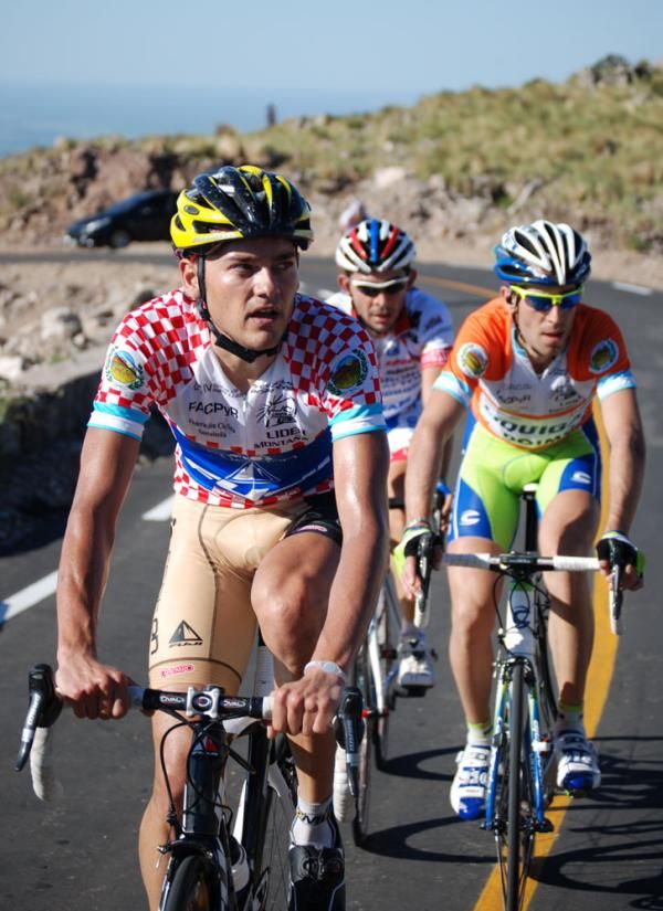 Rafael Valls (Footon-Servetto), Jose Serpa (Androni-Giacatolli) and Vincenzo Nibali (Liquigas-Doimo)
