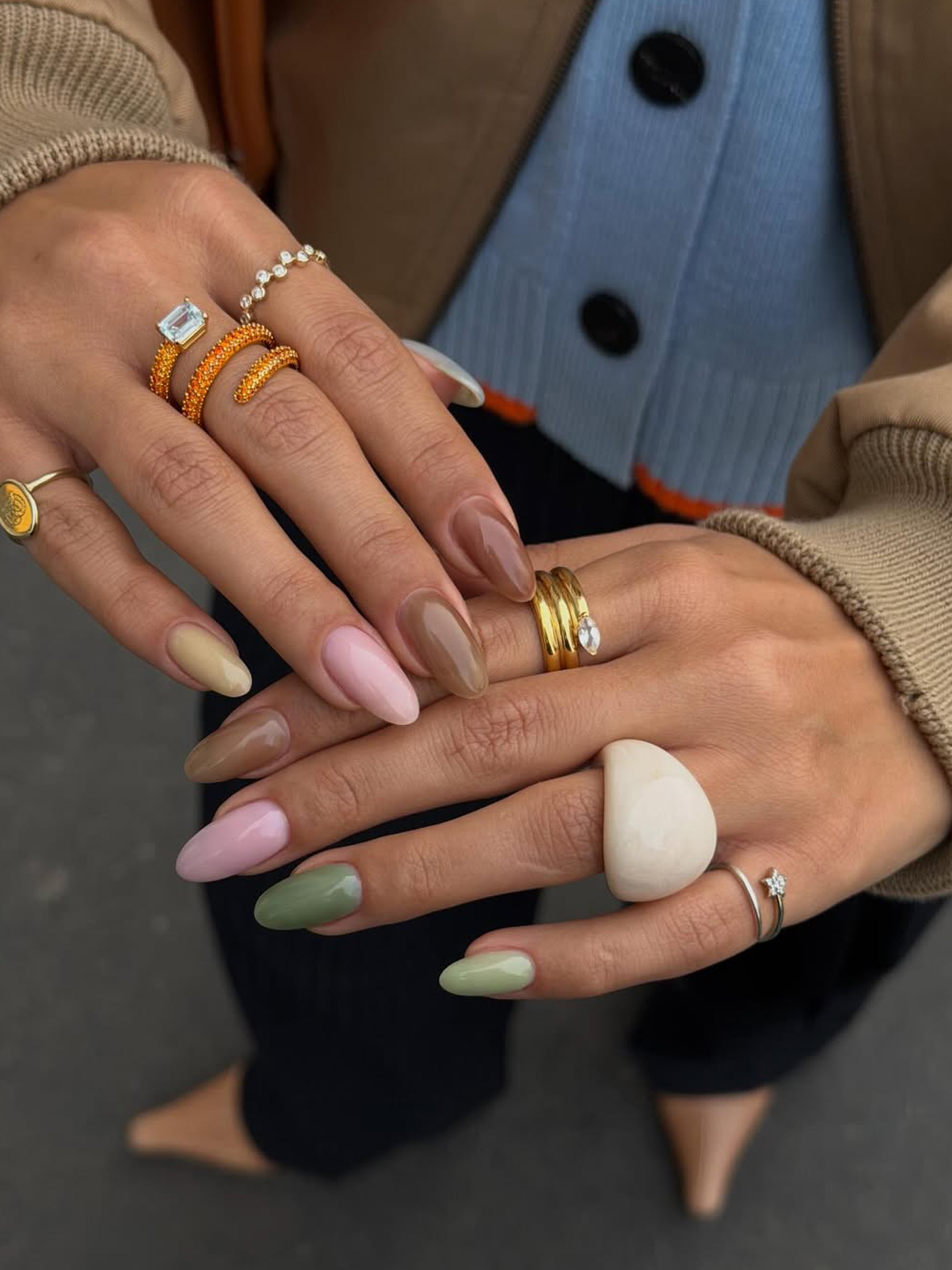 A pastel manicure by Oksana Zavora