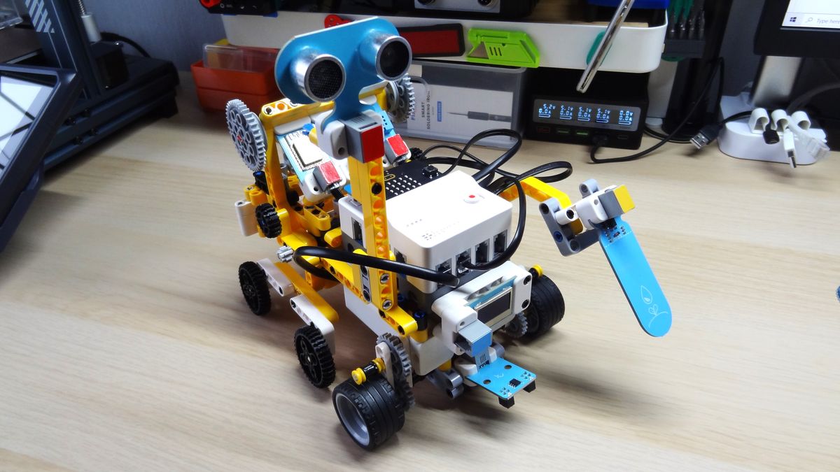 Elecfreaks micro:bit Space Science Kit Review: Go for launch