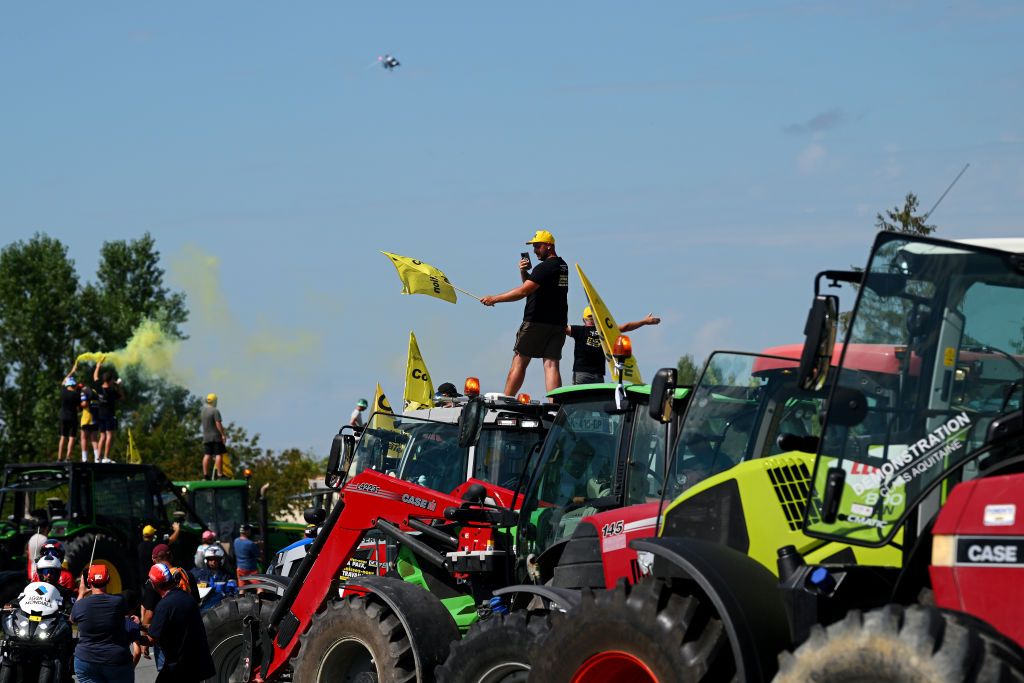 VILLENEUVESURLOT FRANCE JULY 11 Fans during the 111th Tour de France 2024 Stage 12 a 2036km stage from Aurillac to VilleneuvesurLot UCIWT on July 11 2024 in VilleneuvesurLot France Photo by Dario BelingheriGetty Images
