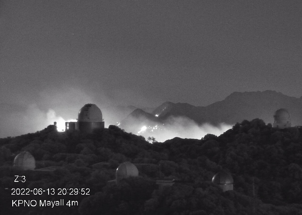 El Incendio Contreras visto desde Kitt Peak el 13 de junio de 2022.