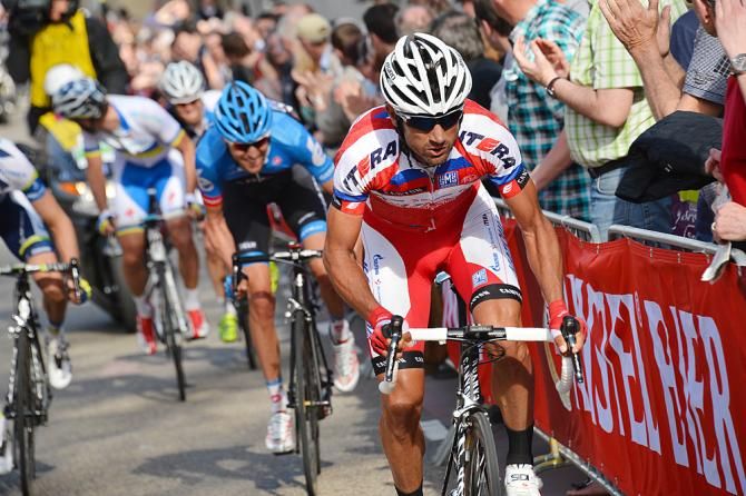 Giampaolo Caruso (Katusha) pushes the pace on the Cauberg with one lap to go