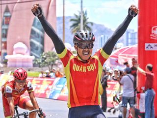 Stage 12 - HTV Cup: Tong Thanh Tuyen wins in Nha Trang