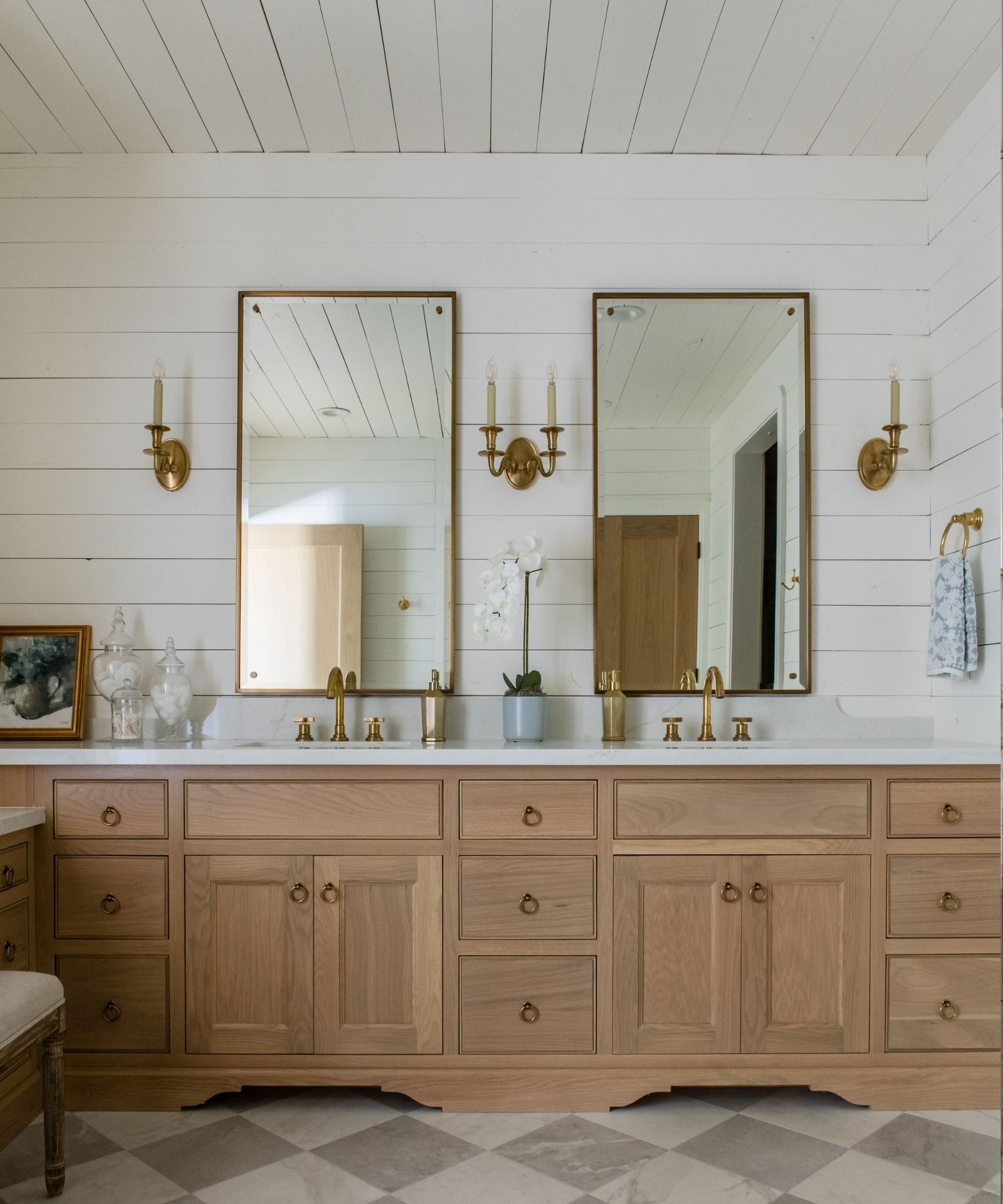 Shiplap bathroom ideas: 12 ways to dress walls with paneling | Homes ...