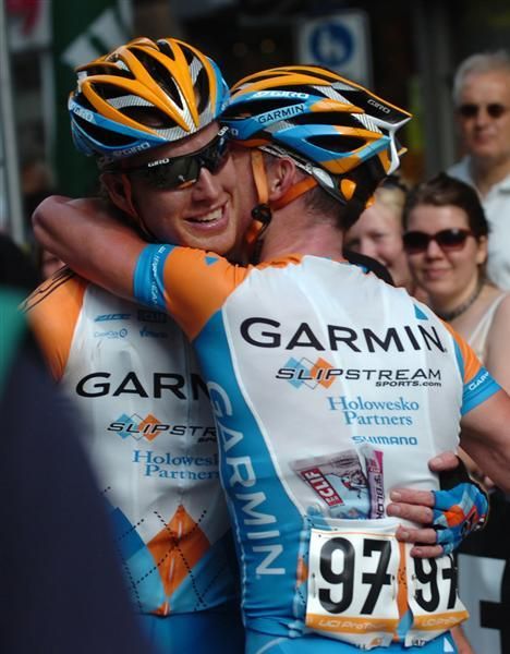 Farrar is embraced by Garmin teammate Chris Sutton after the Vattenfall Cyclassics