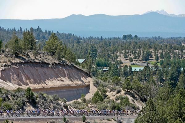 The group makes its way up one of today's longer climbs.