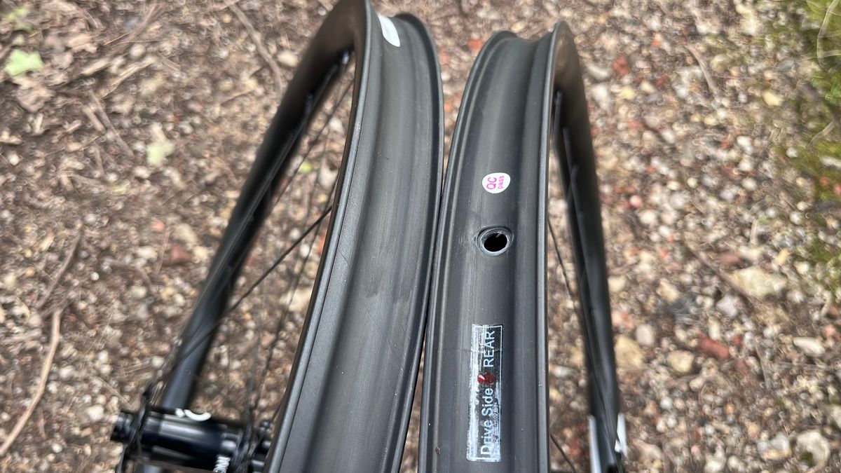 P1 Singularis M30 XC race wheels review – the rim of choice for both ...