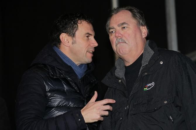 bpost Bank Trofee Organiser Christophe Impens talks with Mike Plant